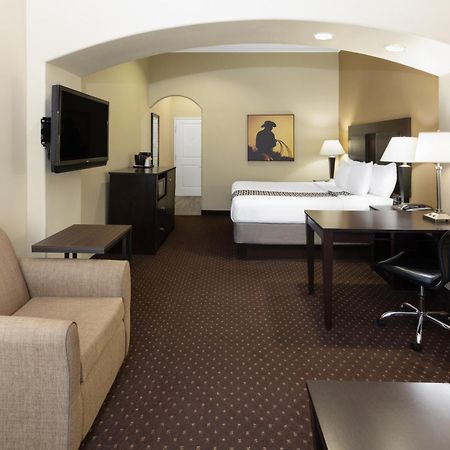 La Quinta By Wyndham Houston New Caney Bagian luar foto