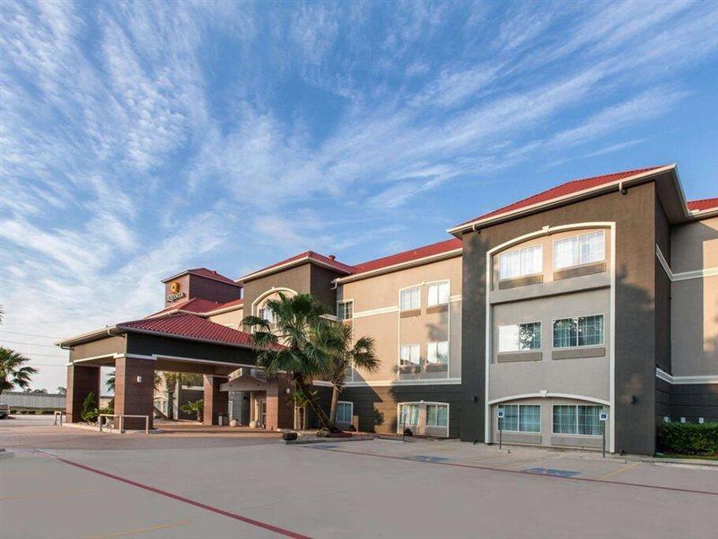 La Quinta By Wyndham Houston New Caney Bagian luar foto