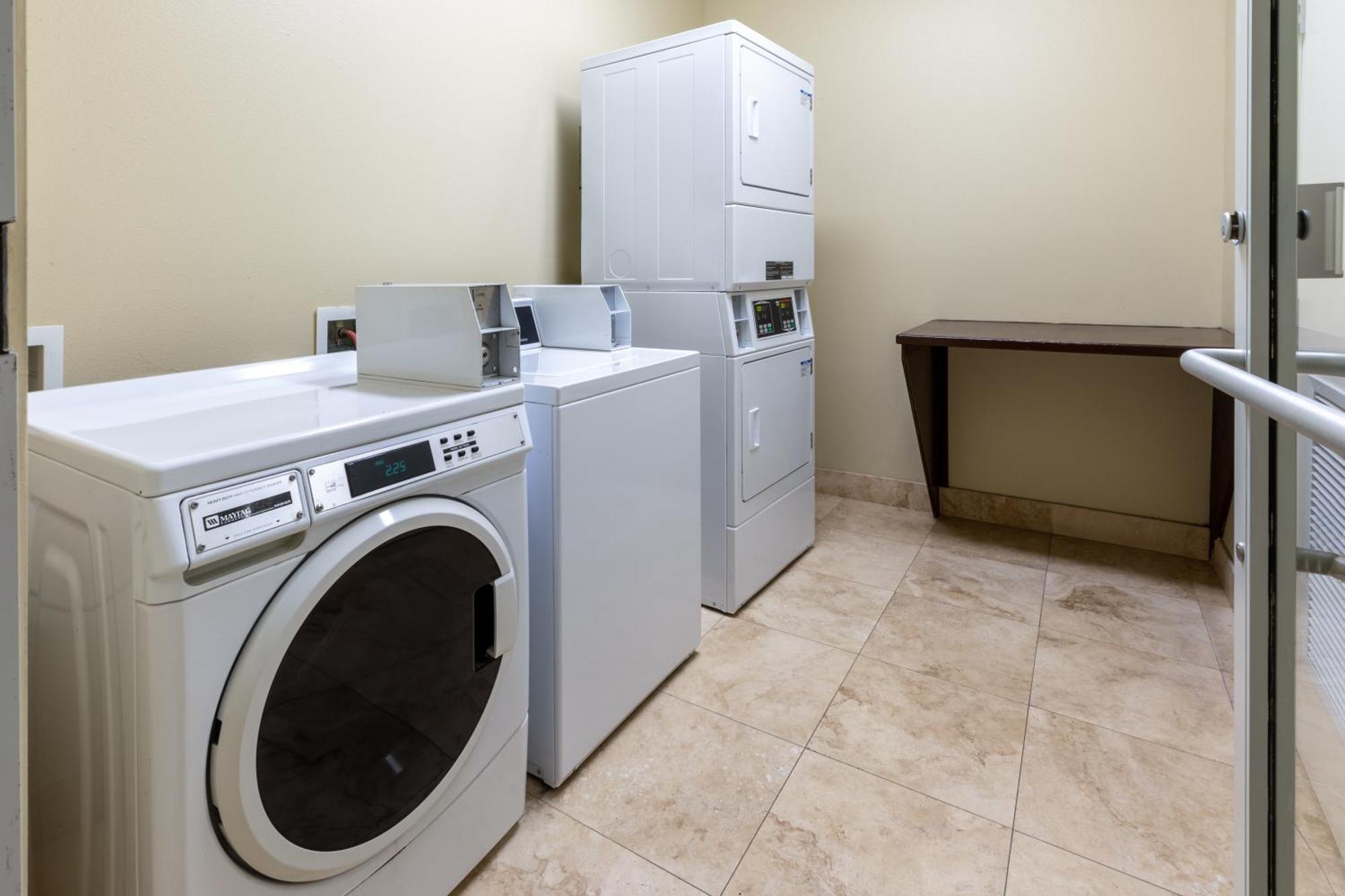 La Quinta By Wyndham Houston New Caney Bagian luar foto