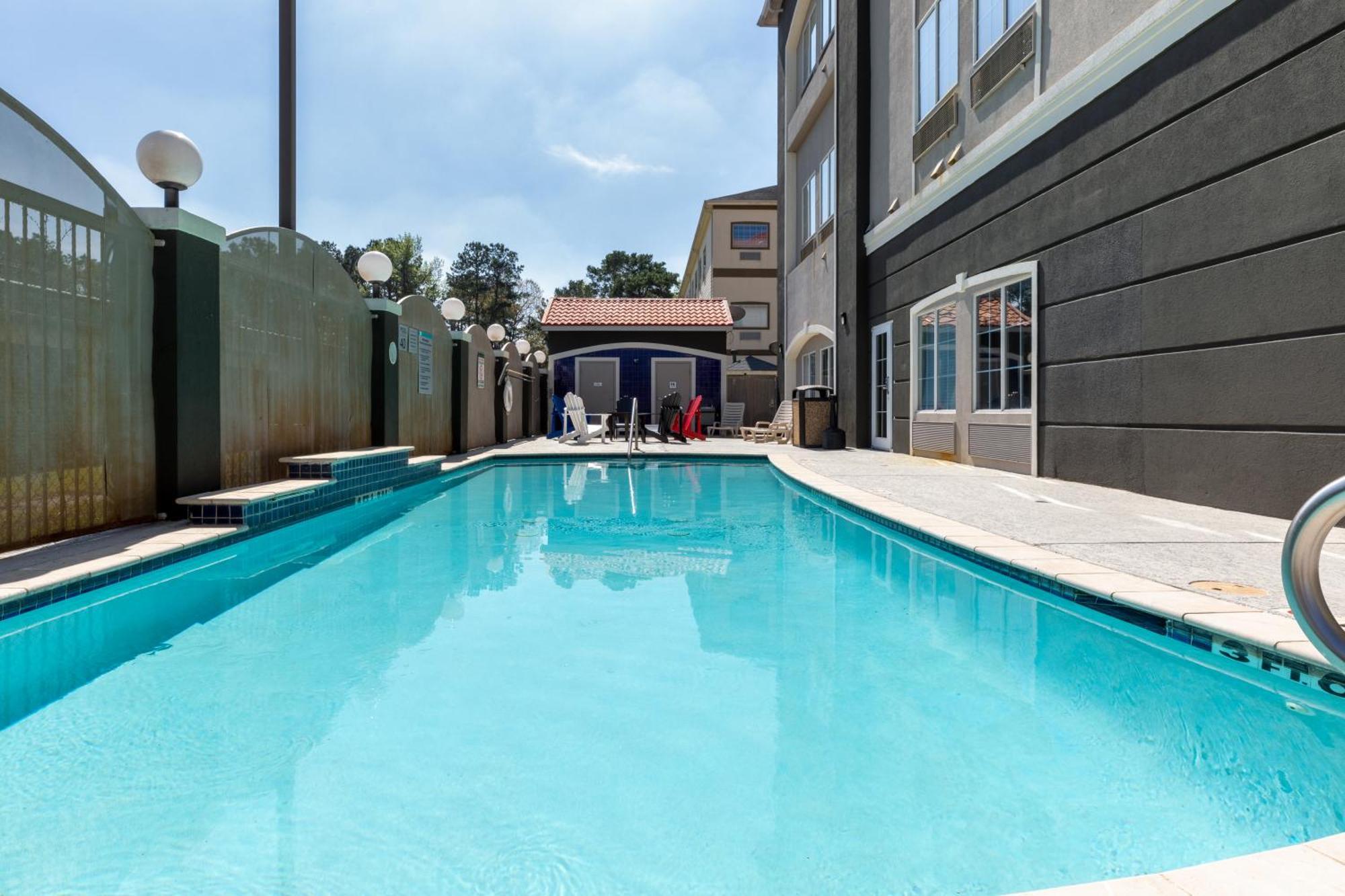 La Quinta By Wyndham Houston New Caney Bagian luar foto